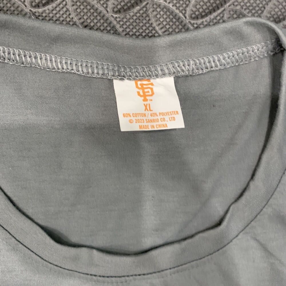 Rare Limited San Francisco Giants Sanrio Hello Kitty T-Shirt Size XL MLB worn 1x - Picture 3 of 6